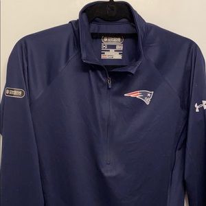 UA HG M Loose 1/2 Zip Patriots shirt. Ladies NWOT
